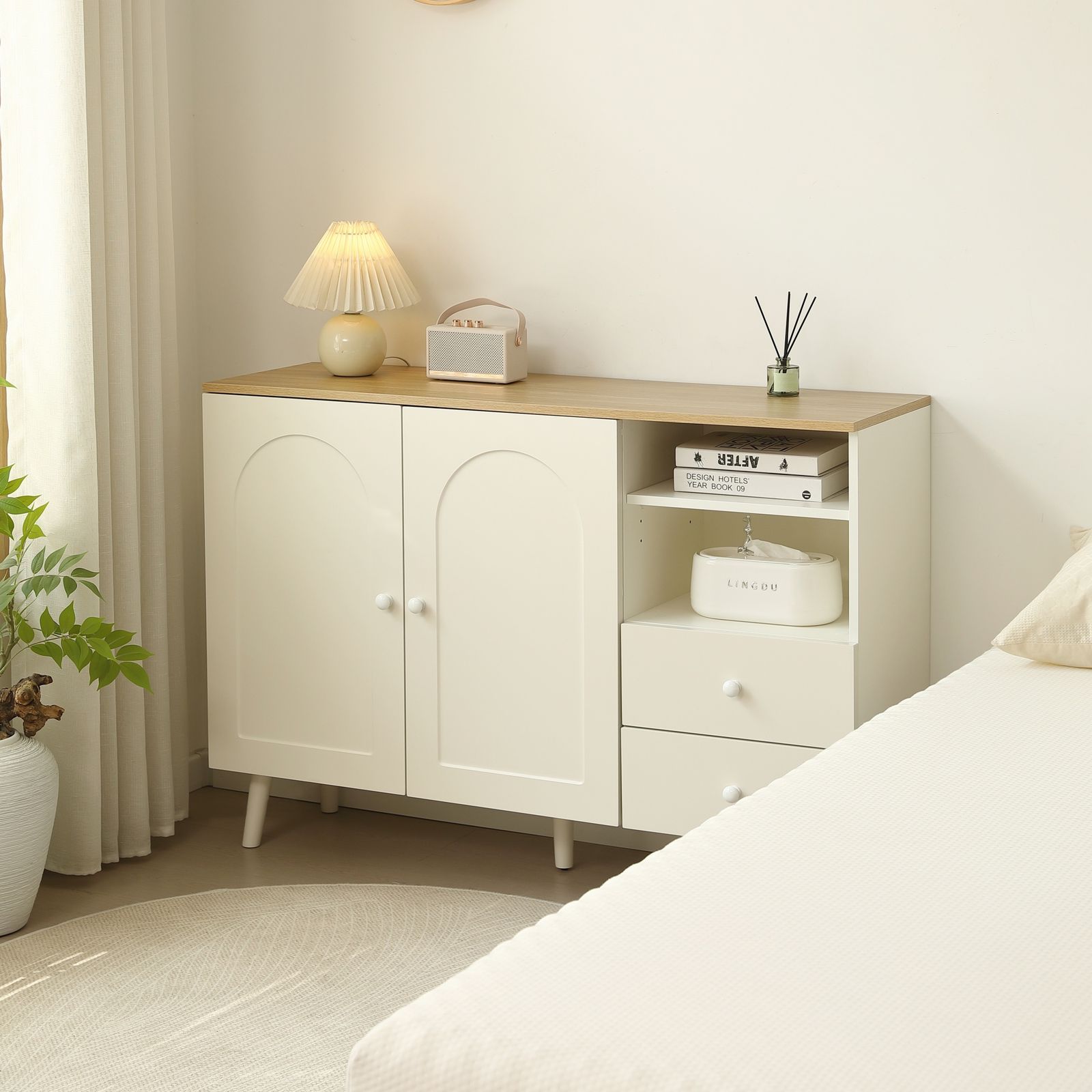 リビングボード 洋服