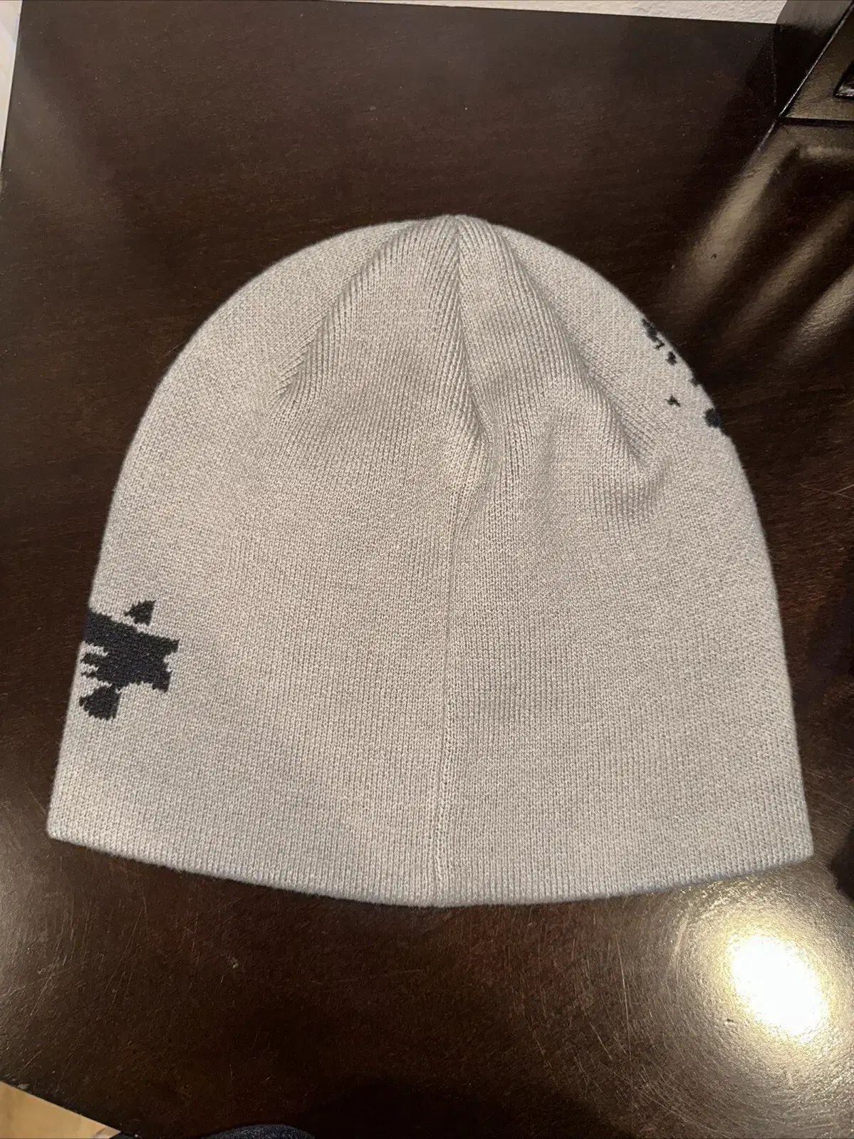 パレス x オークリー ビーニー グレー ブラック