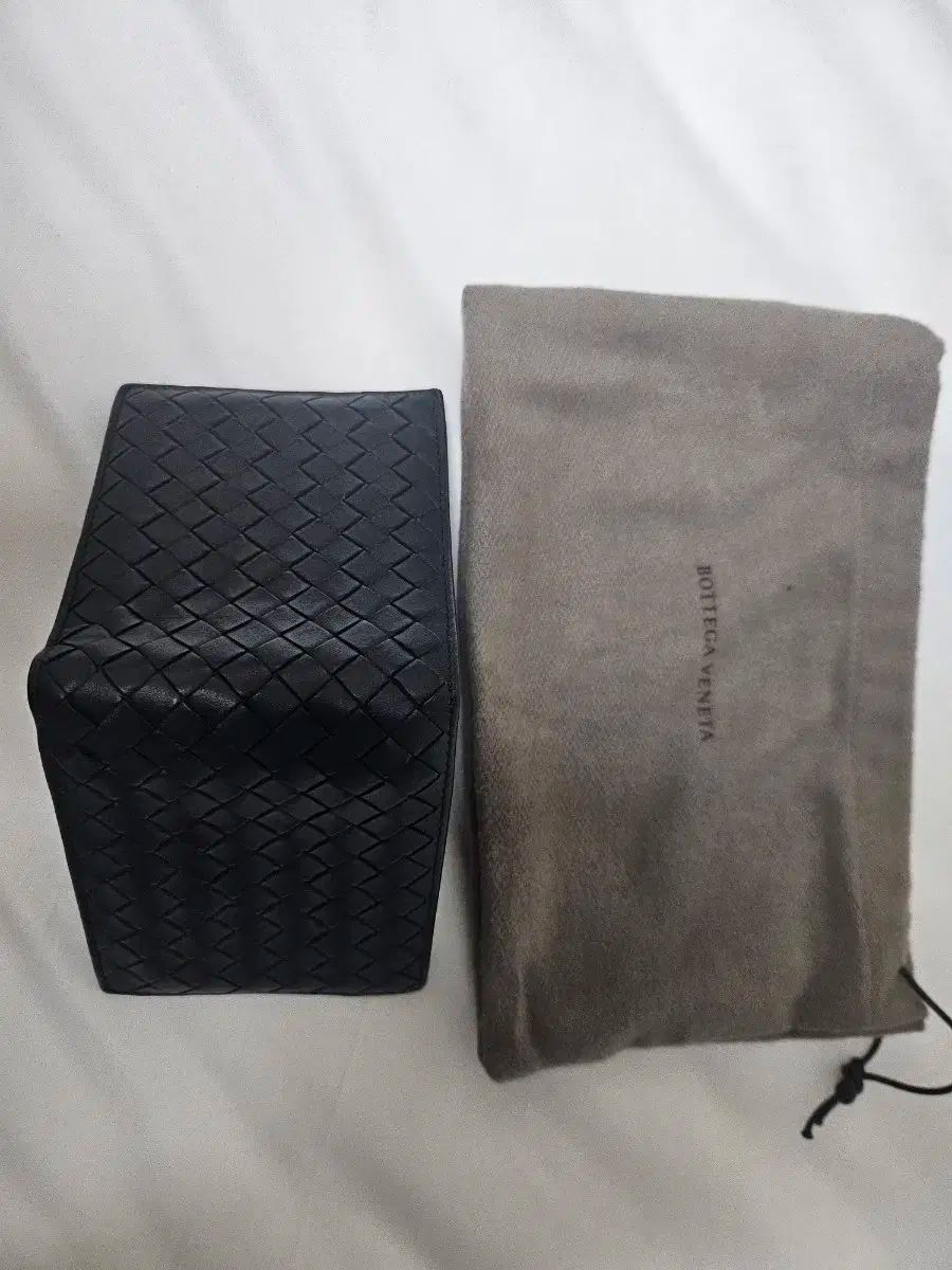 ボッテガ ヴェネタ ブラック 二つ折り財布 ダストバッグ