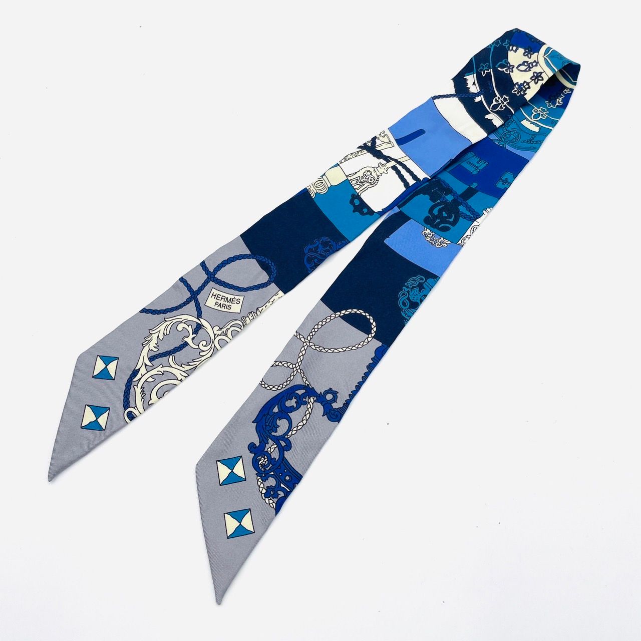 エルメス HERMES スカーフ Twilly ツイリー 鍵への螺旋 Tours De Cles