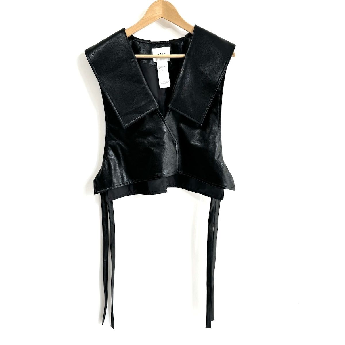アメリ フェイクレザーベスト