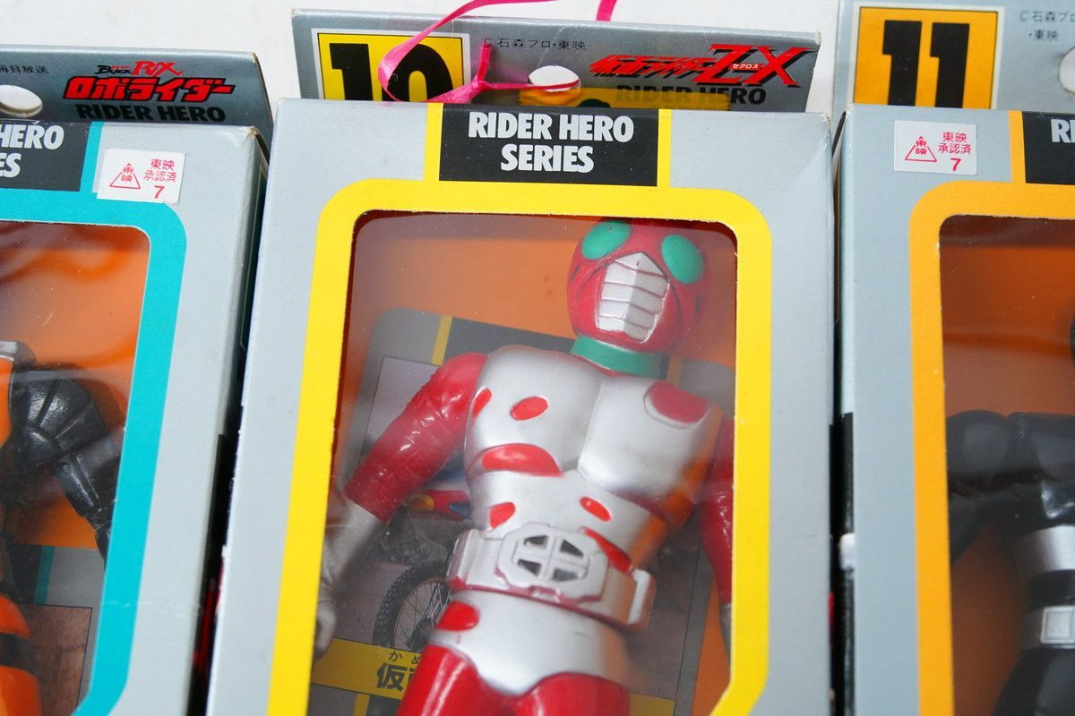 「超人機メタルダー」ソフビ人形・超人機メタルダー＋キーホルダー（新品）２個セット Amazon.co.jp: 超人機メタルダーソフビ人形超人機メタルダー