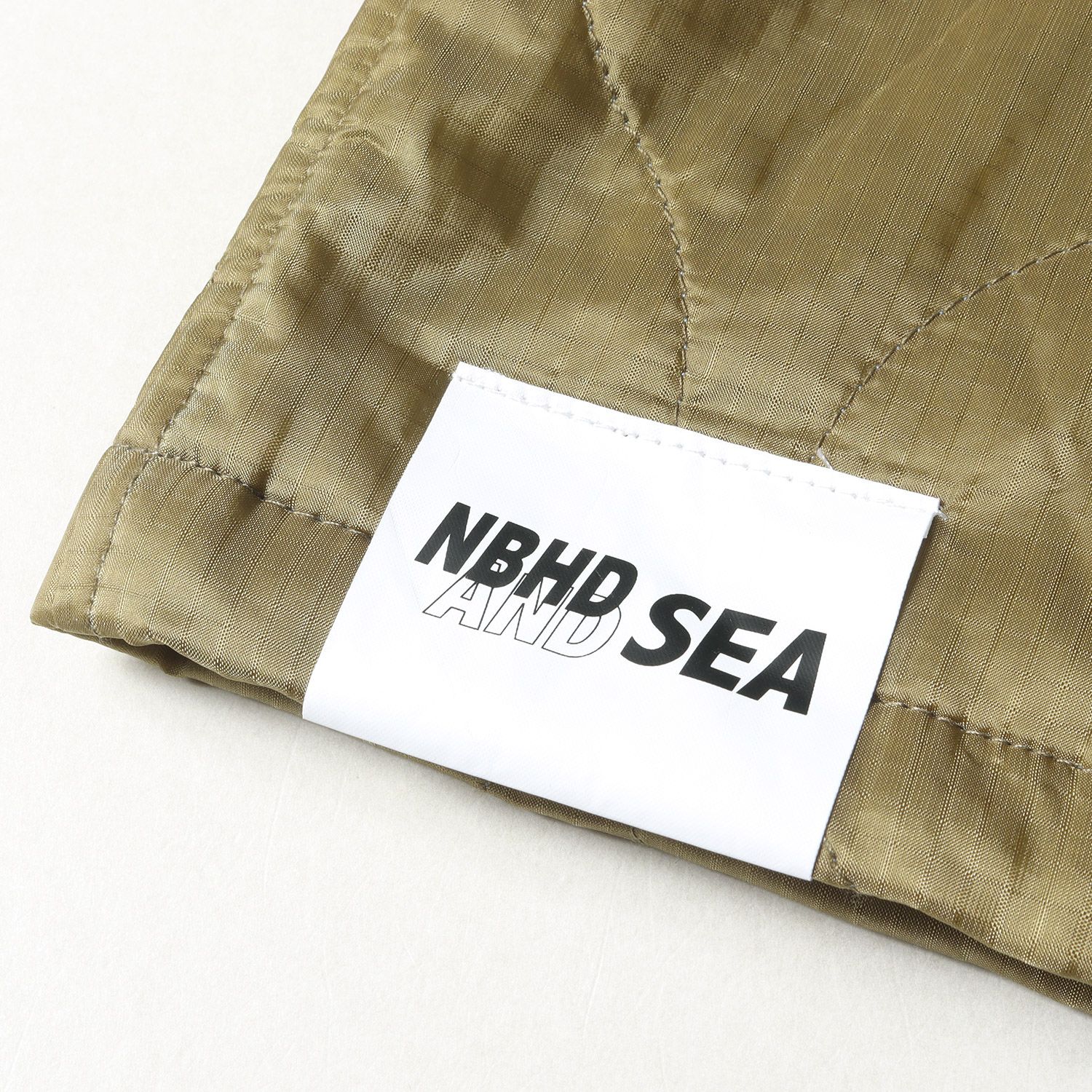 美品 NEIGHBORHOOD ネイバーフッド ジャケット WIND AND SEA ウィンダンシー キルティング スーベニアジャケット  SOUVENIR JACKET 23SS オリーブドラブ M アウター ブルゾン ブランド コラボ