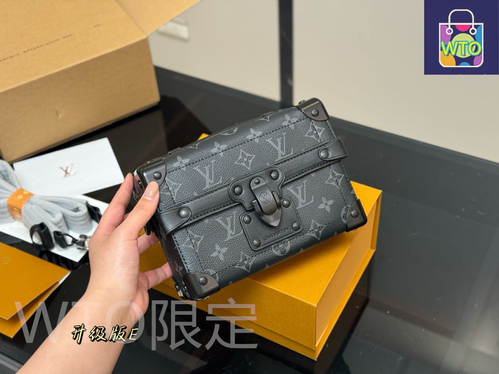 今日特価】Louis Vuitton ルイヴィトン ミニソフトトランク