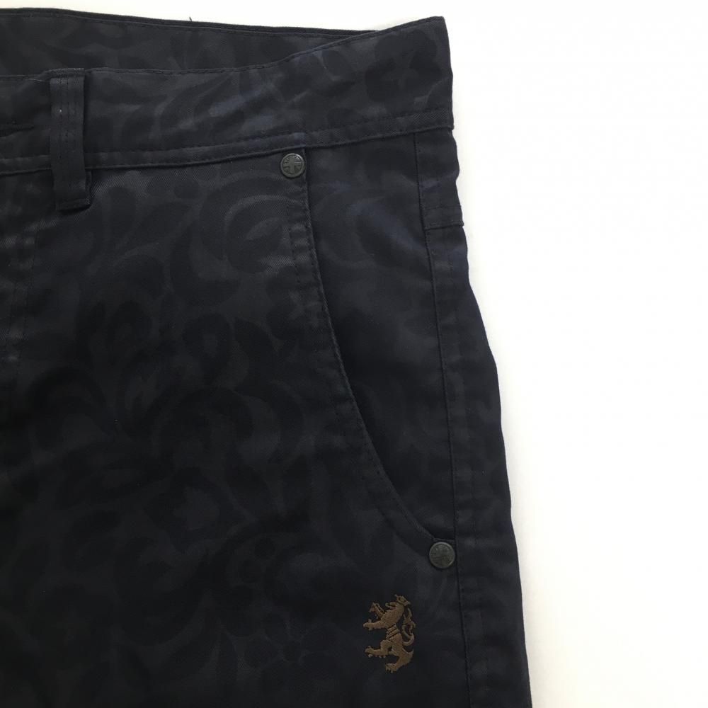 超美品】アドミラル ハーフパンツ 黒 花柄×リーフ柄地模様