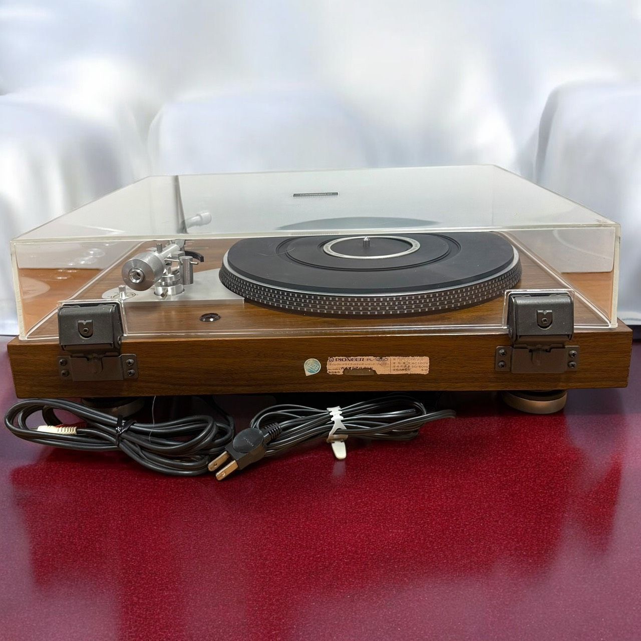 レコードプレイヤー ターンテーブル