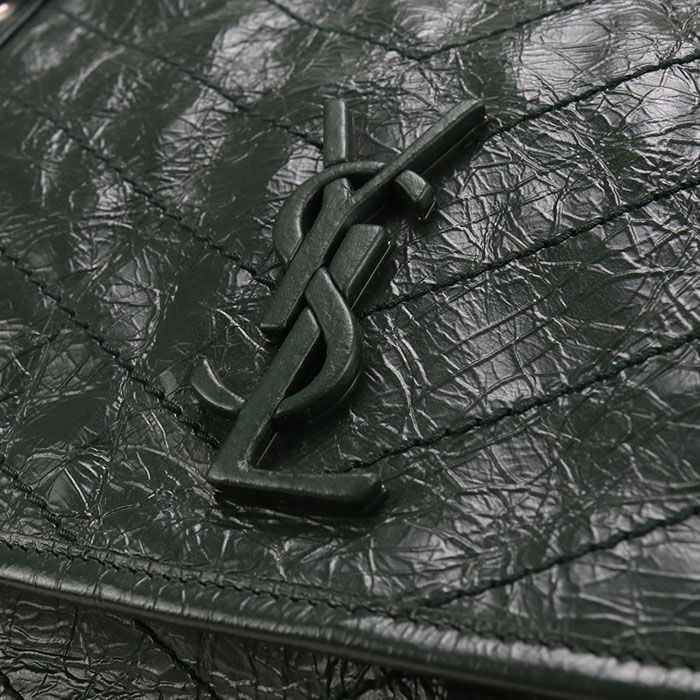 洗練ベージュ スエードとチェーンが上品 サンローランショルダー SAINT LAURENT サンローラン チェーンショルダーバッグ ニキ