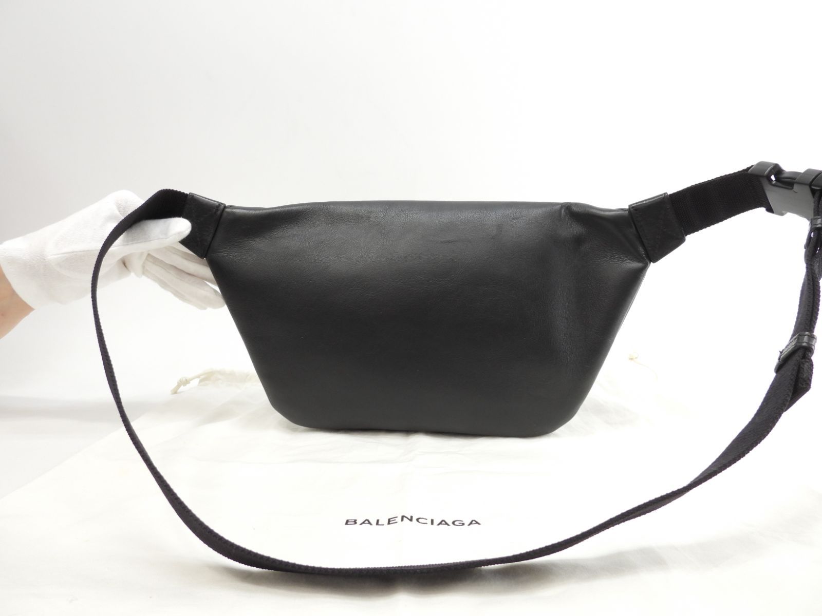 バレンシアガ ベルトバッグ エブリデイ レザー黒赤 ボディバッグ 美品