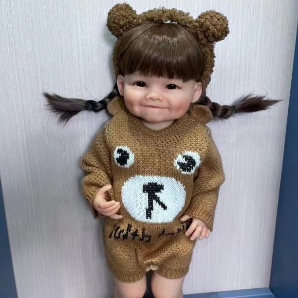 人形 赤ちゃん 人形 Reborn Doll 55cm 赤ちゃんリボーンドールデビュー フルシリコンドール ビニールリアル シリコンリボーンベビードールベビードール 赤ちゃん人形女の子プリンセス服手作りのクリスマスの誕生日プレゼント 最高な贈り物でしょう r4