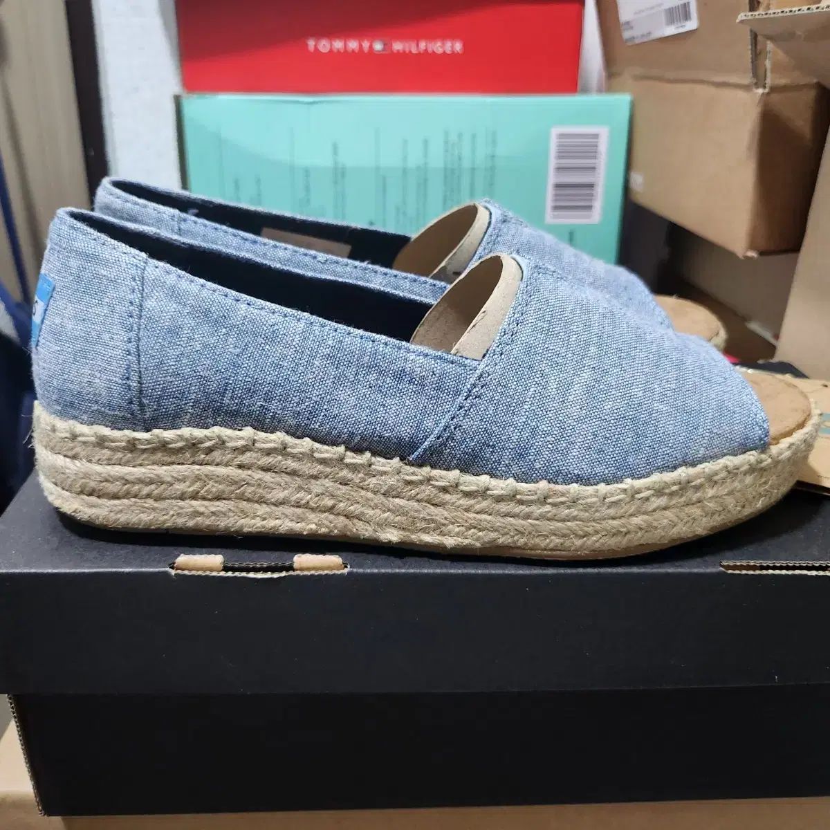 TOMS トムス