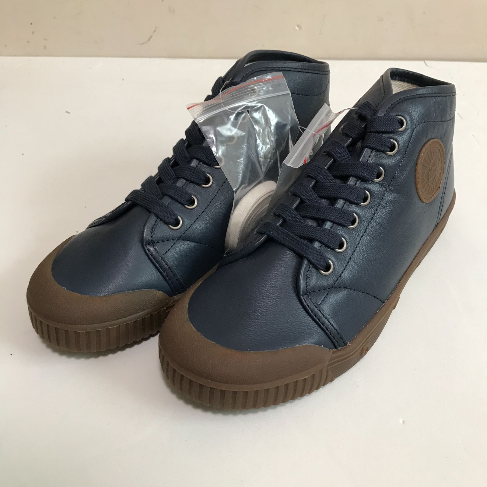 37945タ スプリングコート スニーカー B2 ヤギ革 レザー