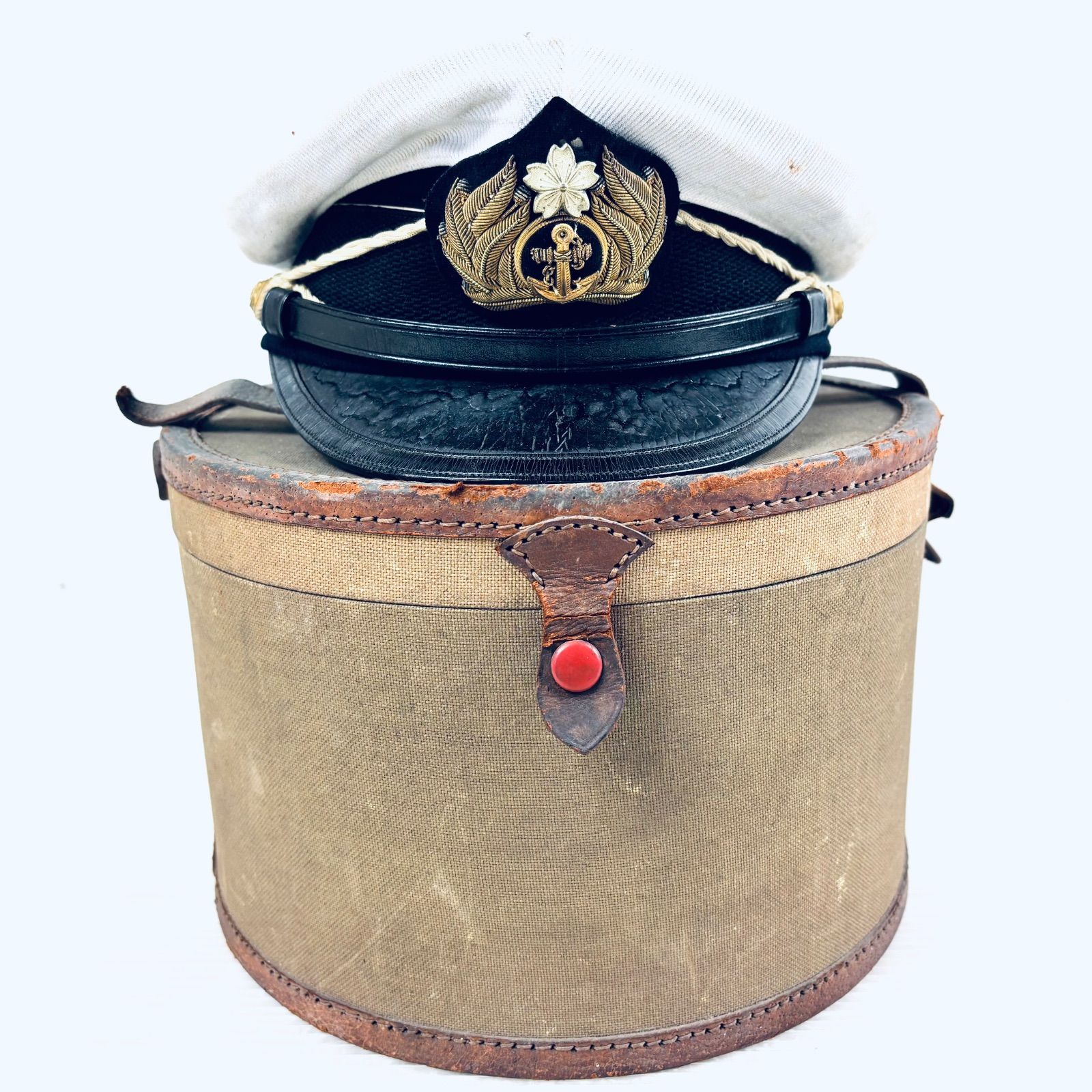 品 大日本帝国海軍 士官軍帽 54cm ケース付 当時物 戦争 軍隊 日本軍
