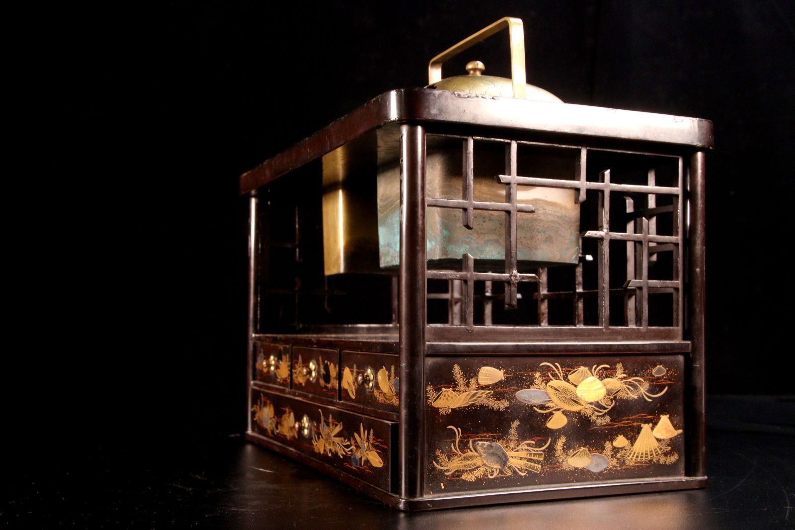 時代 貝尽蒔絵 波文銅金具 引出付煙草盆 28.5cm 莨道具 唐物