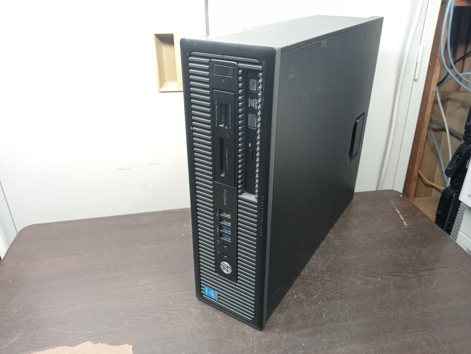 【中古】HP ProDesk 600 G1 SFF <<Corei5 4590 3.3GHz>><<大容量メモリ4GB>><<500GB HDD>><<DVD-MULTI>><<Ubuntu22.04.3LTS>><<LibreOffice付き>>