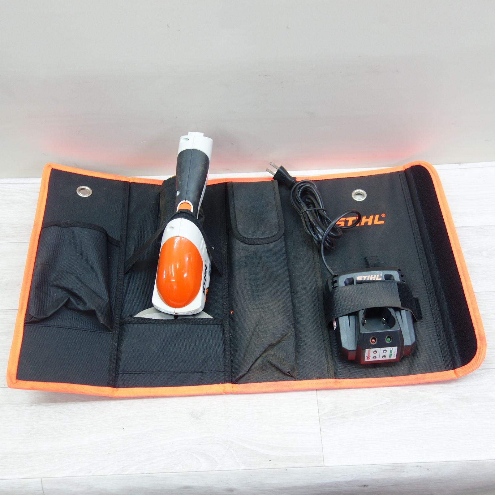送料無料] キレイ☆STIHL バッテリー ガーデン バリカン HSA25 