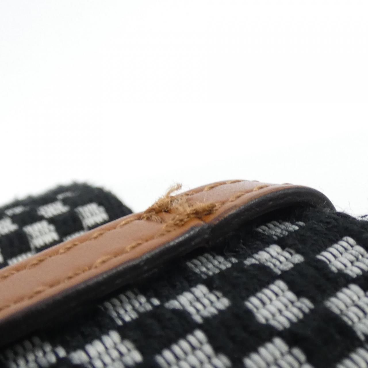 フェンディ ストラップ ユー 8AV156 ADLB ストラップ - メルカリ 