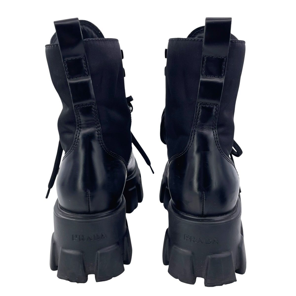 【PRADA】ポーチ付 ブラッシュドレザー ブーツ ブラック ブラック プラダ モノリス ポーチ付 ブラッシュドレザーx Re