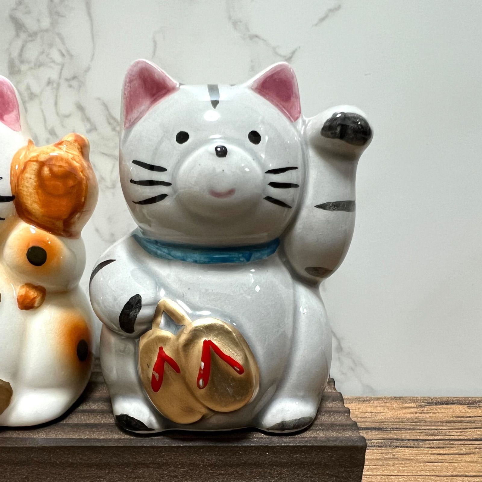 瀬戸焼】板付七福猫 招き猫 開運 縁起物 置物 Maneki Neko Lucky