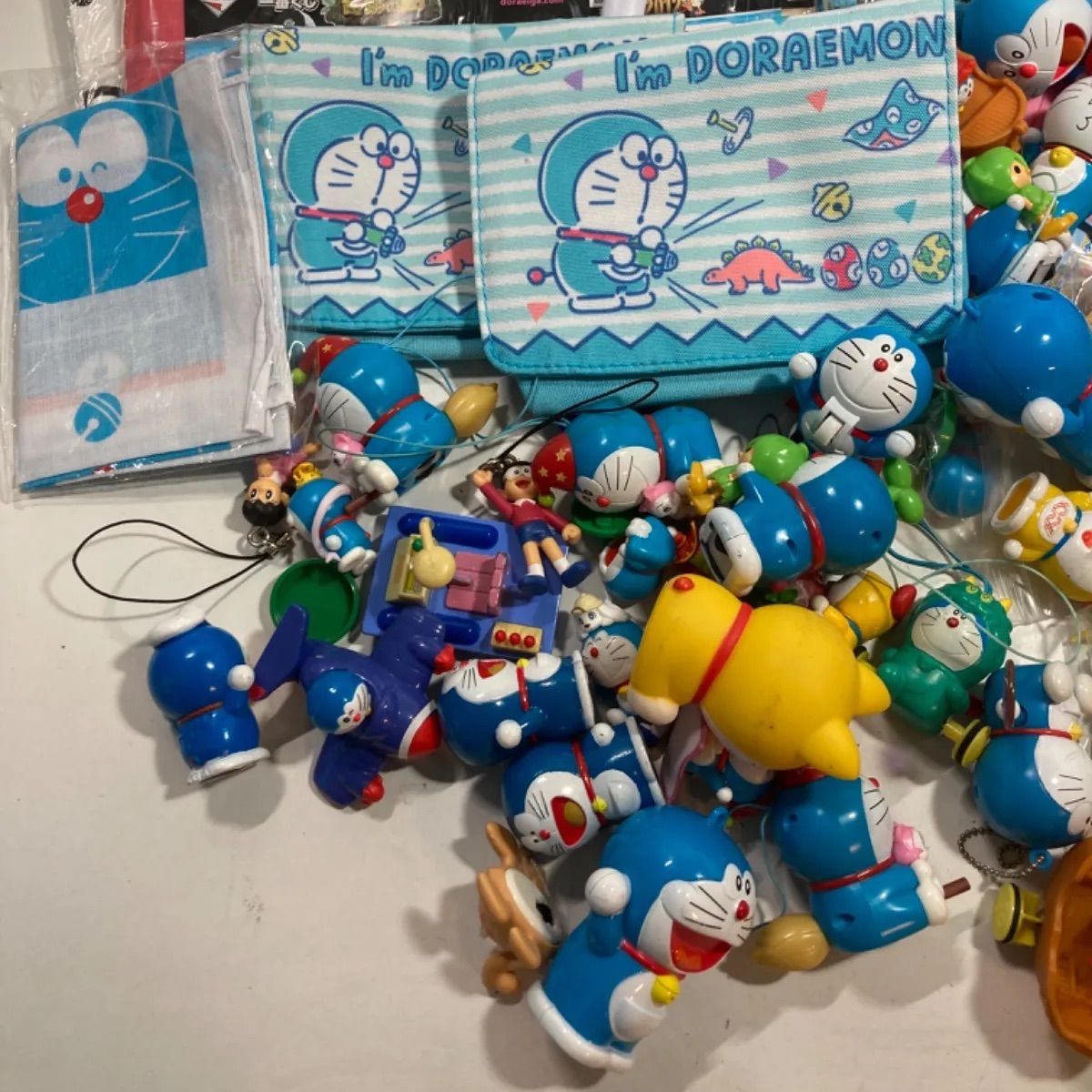 ドラえもん 大量 レア ぬいぐるみ まとめ売り Yahoo!オークション - S-56 ドラえもんグッズ大量まとめ売り