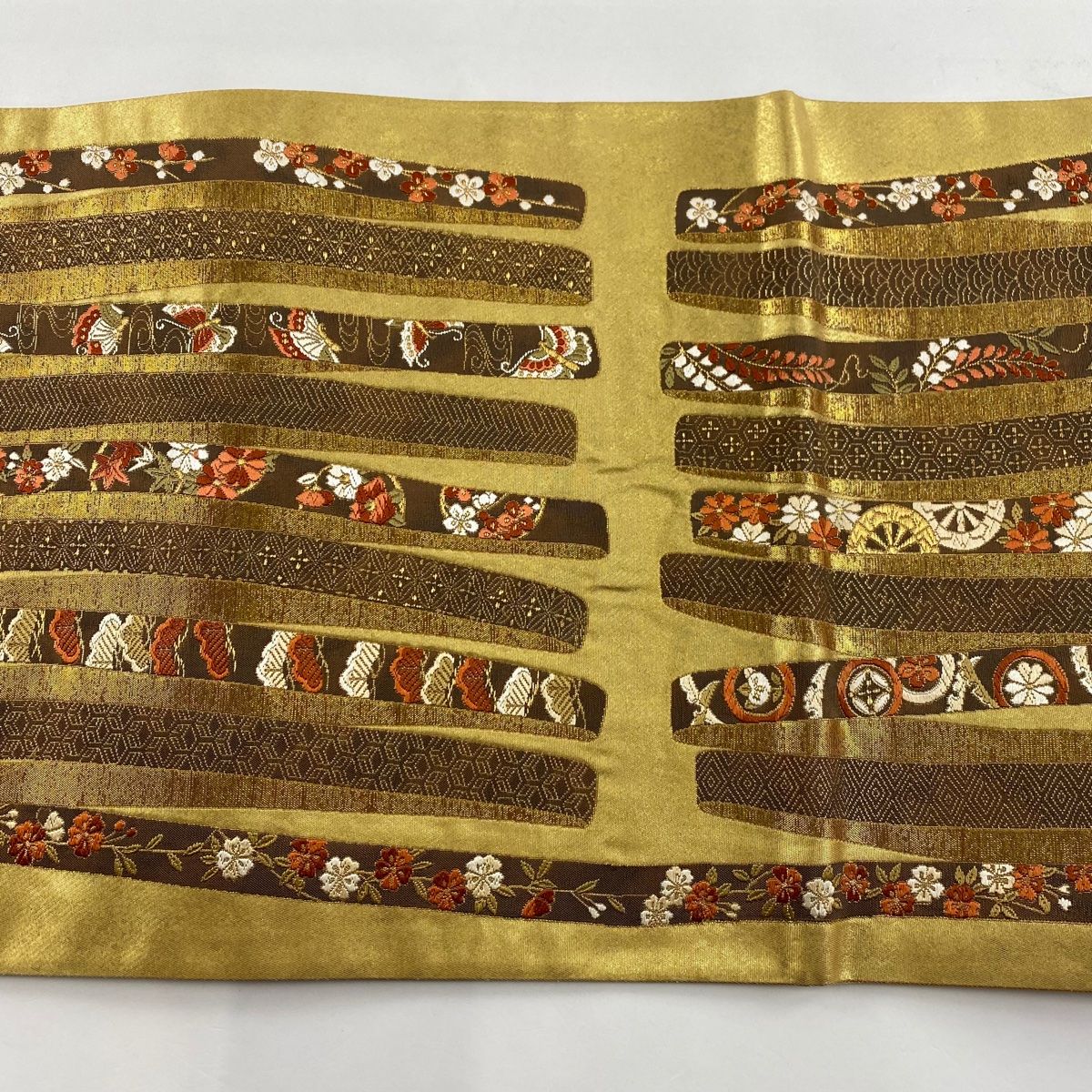 【美品】豪華絢爛!!袋帯 【正絹 六通】逸品 グリーン×金糸 袋帯 美品 秀品 聚廻螺旋文 箔 金糸 金色 六通 正絹 【中古