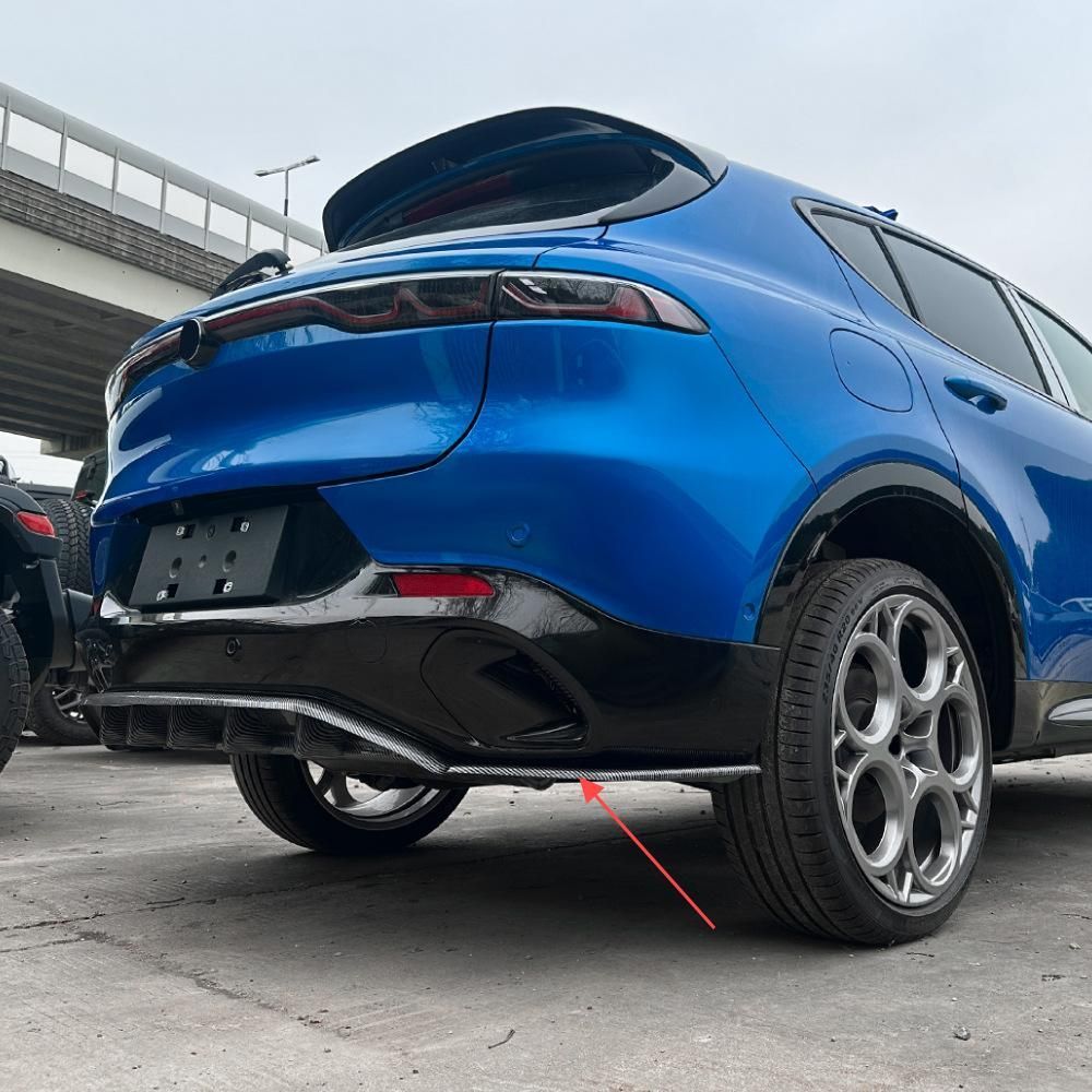 Alfa Romeo Tonale 2025 スポーツリアリップ 後唇エアロパーツ カーボン調