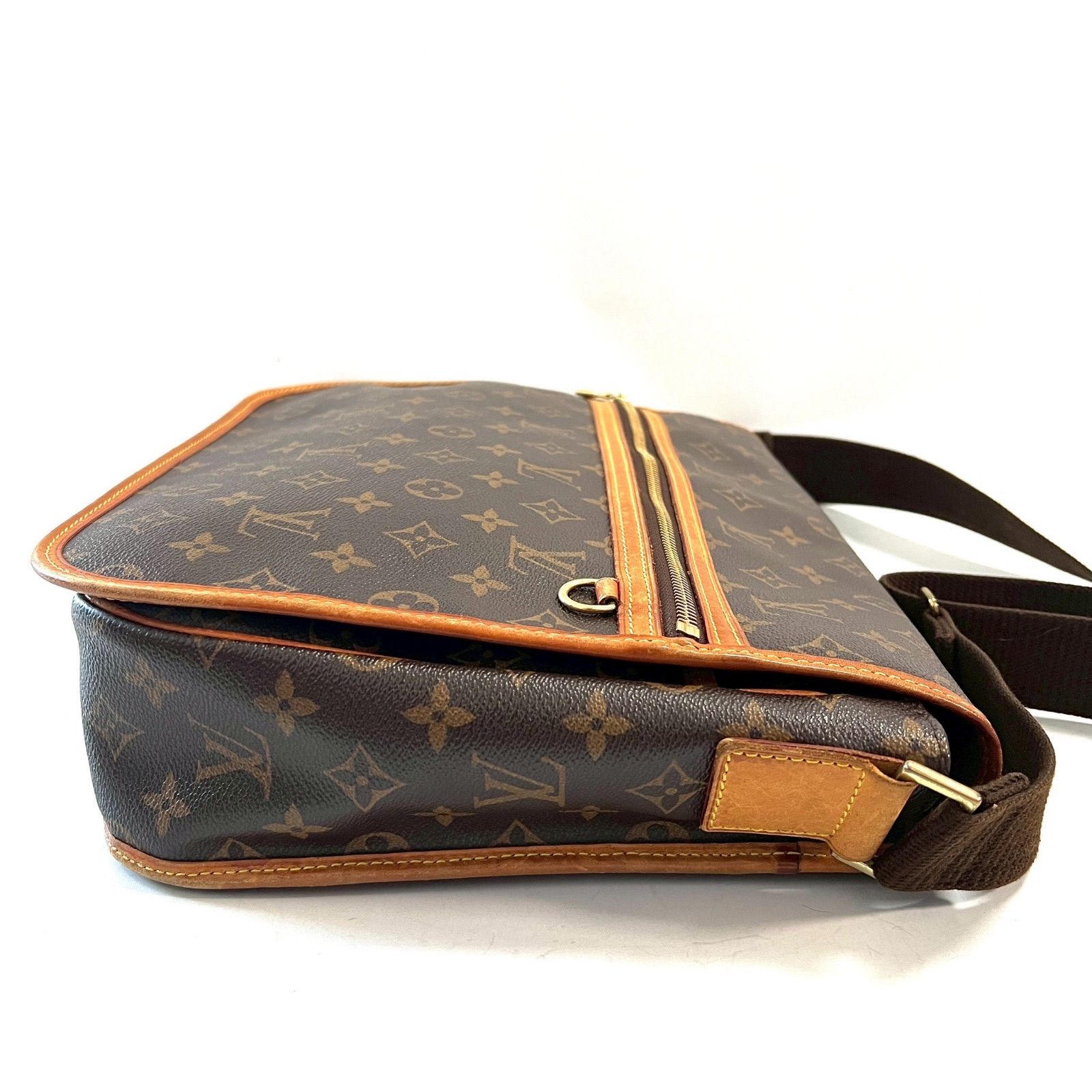 LOUIS VUITTON ルイヴィトン ショルダーバッグ ボスフォール GM 