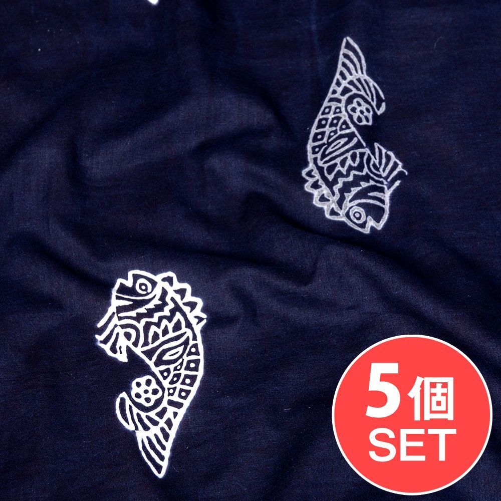 【5個セット】〔1m単位切り売り〕伝統の木版染め　シンプルでかわいい動物デザイン布　お魚さん　ブラック系〔幅約110cm