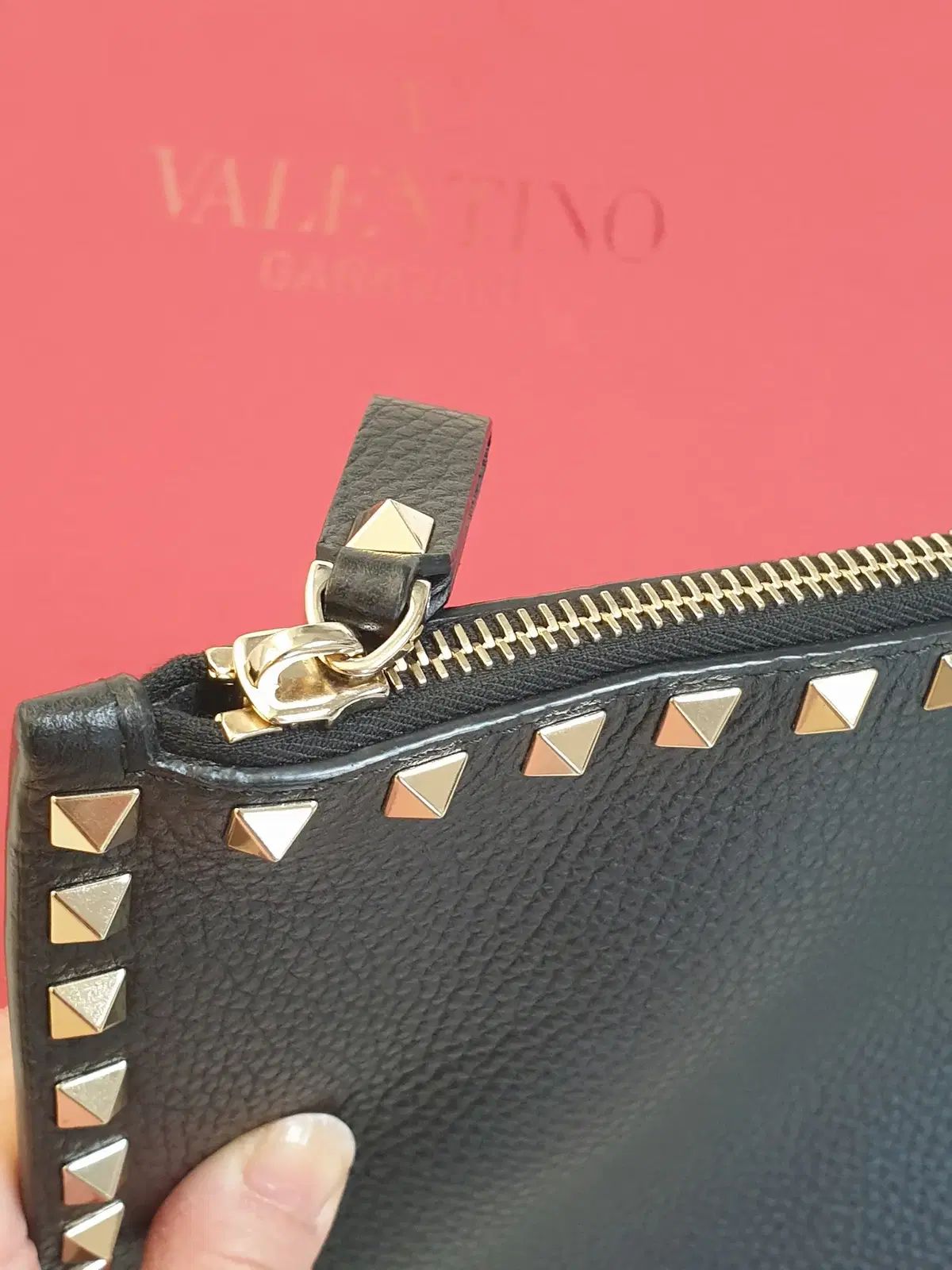 VALENTINO クラッチバッグ 超美品 valentino クラッチバッグ Valentino(ヴァレンティノ) クラッチバッグ