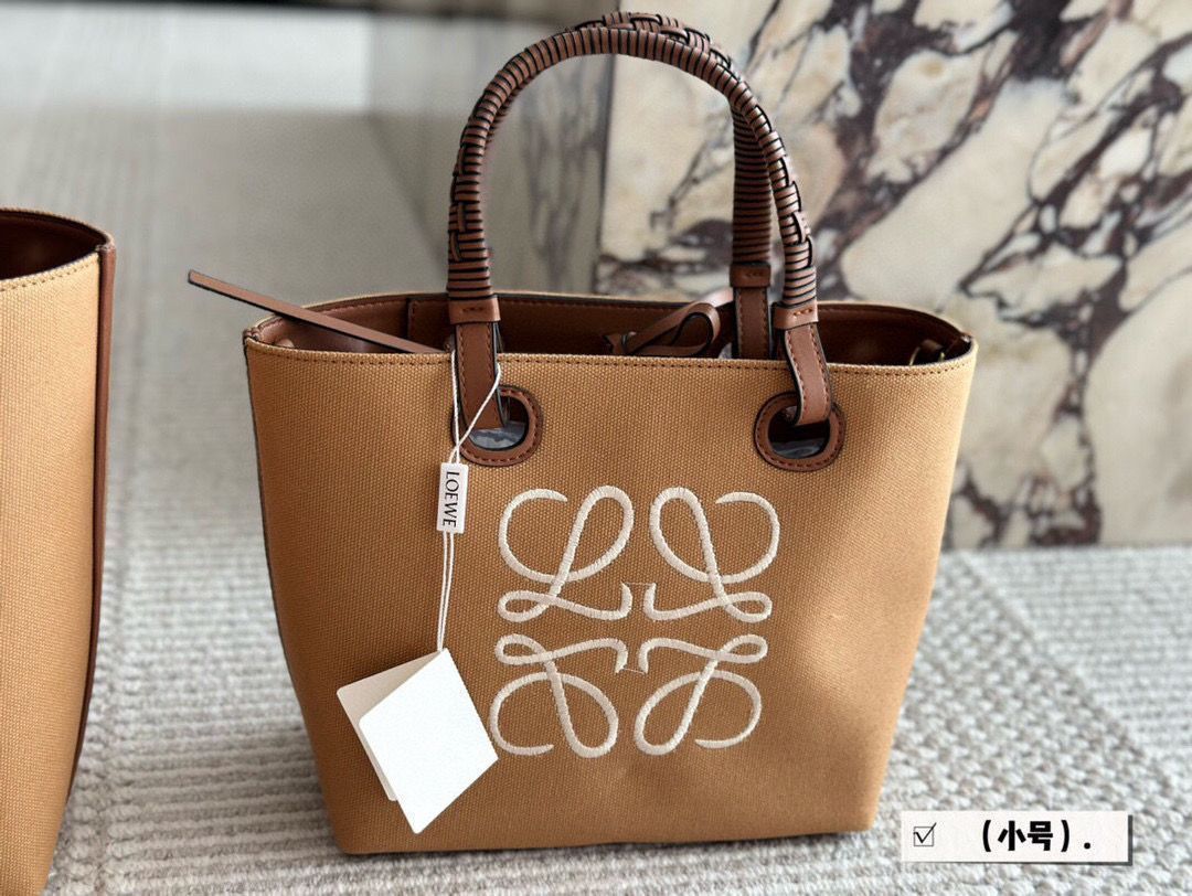 LOEWEロゴ刺繍入りキャンバスバッグ 今日特価】Loewe Canvas Tote Bag ロエベ キャンバス