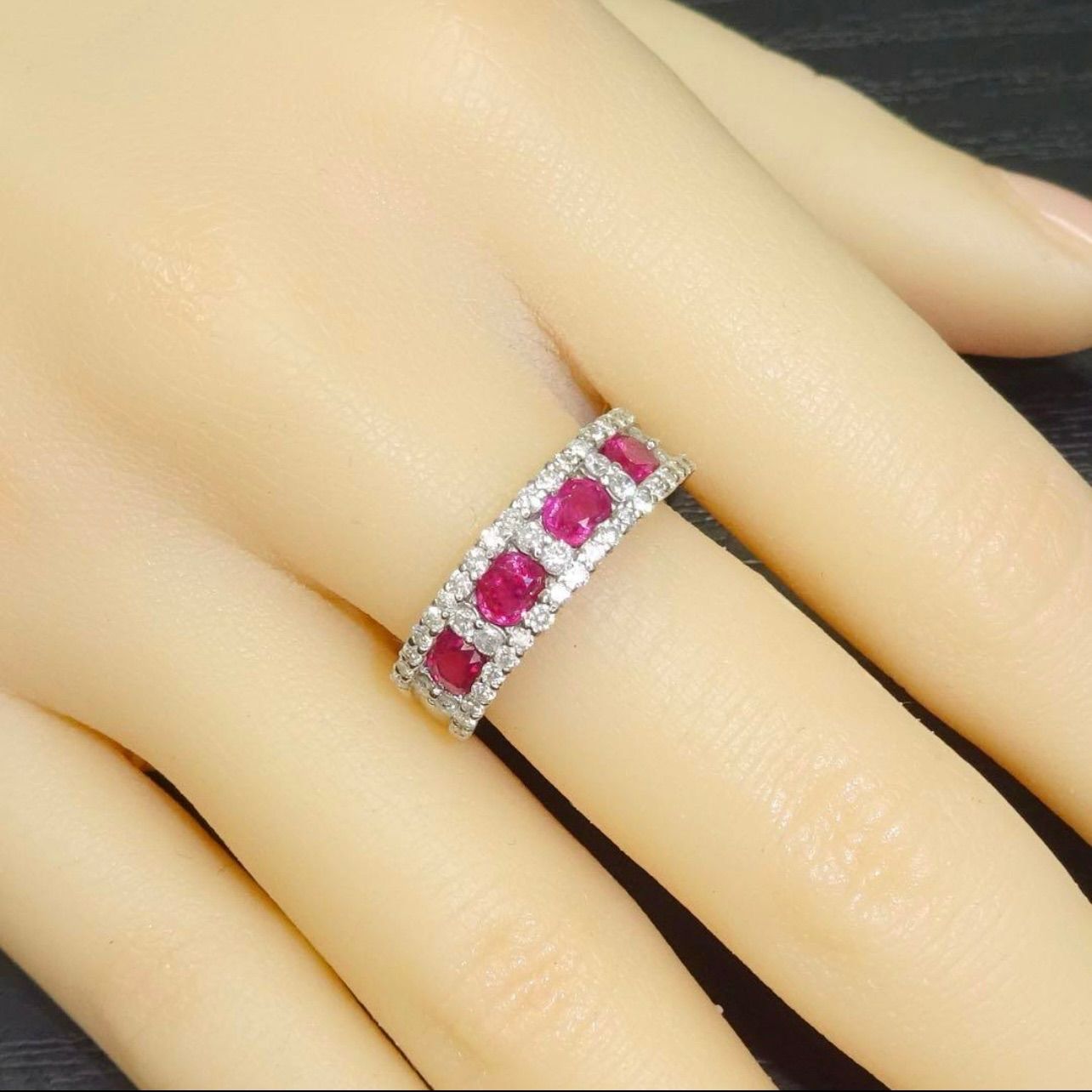 プラチナ pt900 天然ルビー1.22ct 天然ダイヤモンド0.59ct デザイン