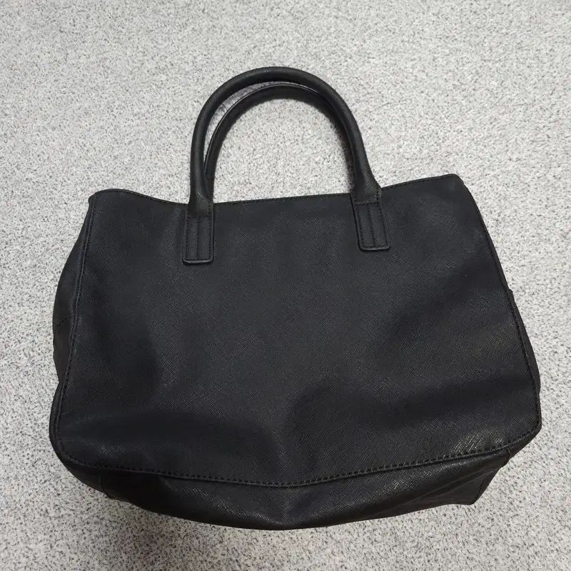 トミーヒルフィガー トートバッグ