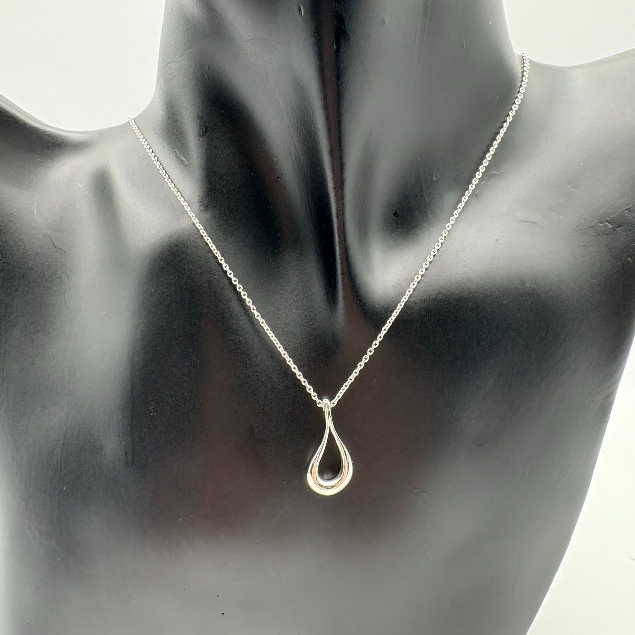 Tiffany&Co. ティファニー オープンティアドロップ ネックレス 925 TIFFANY&Co. ティファニー オープン ティアドロップ ネックレス