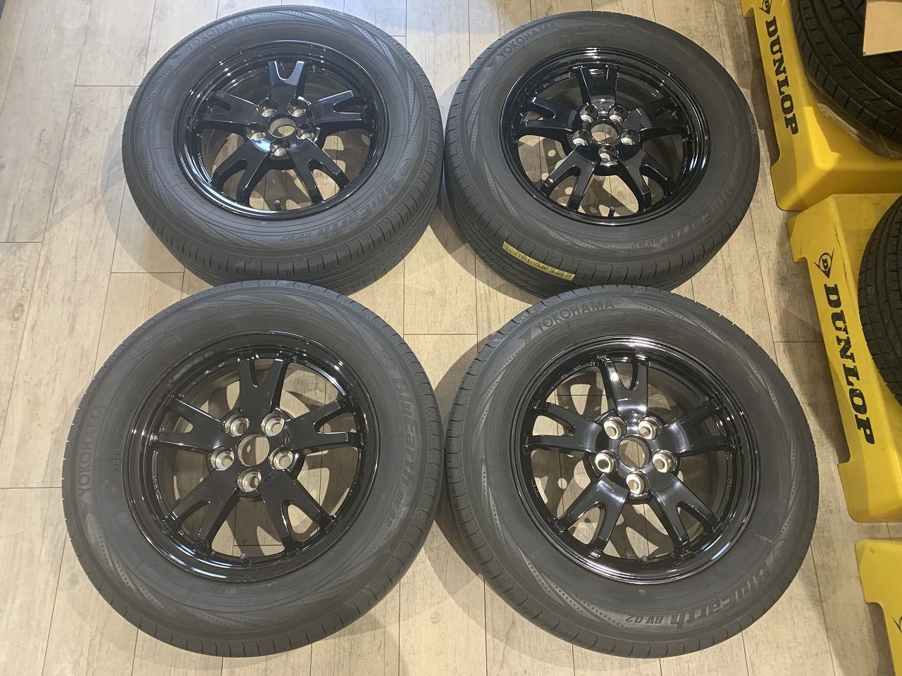 ① 195/65R15 YOKOHAMA スタッドレス トヨタ純正ホイール付 未使用