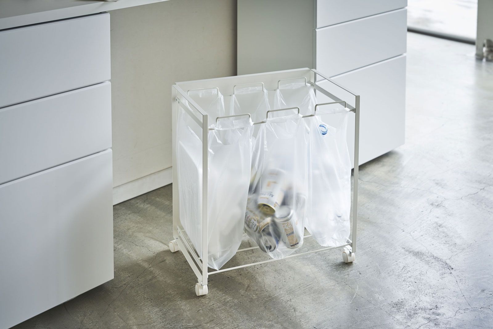 【白い風船さま専用】新品 山崎実業 tower タワー 目隠し分別ダストワゴン 白い風船さま専用】新品 山崎実業 tower タワー 目隠し分別