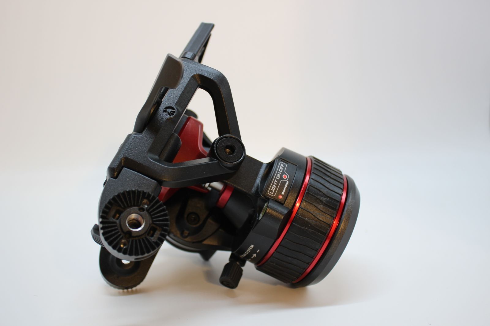Manfrotto トライポッドカーボン、N8 雲台 Manfrotto トライポッドカーボン、N8 雲台 マンフロットは