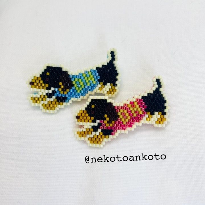 遊ぼうよ！なダックスのブローチ・ブラックタン(ピンク)