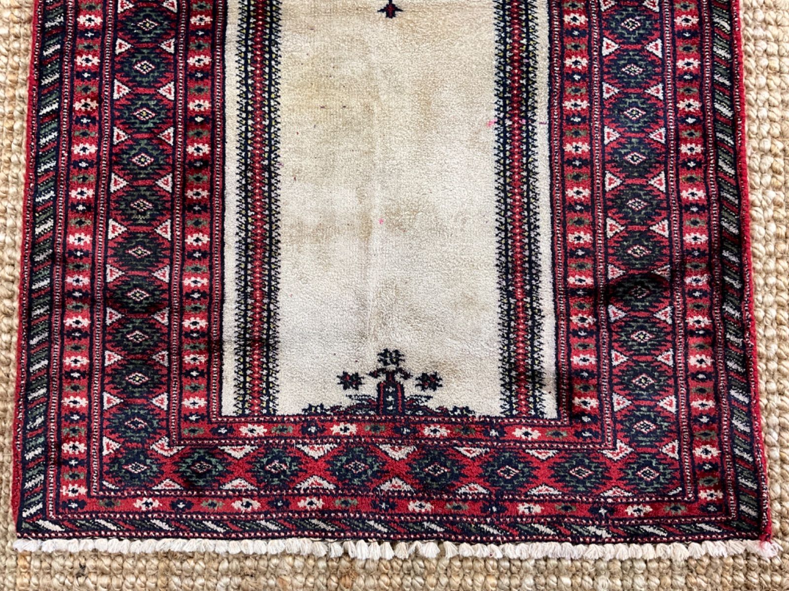 ヴィンテージ　パキスタンラグ 絨毯 トライバルラグ 手織り絨毯 ヴィンテージパキスタンラグ 絨毯 トライバルラグ 手織り絨毯