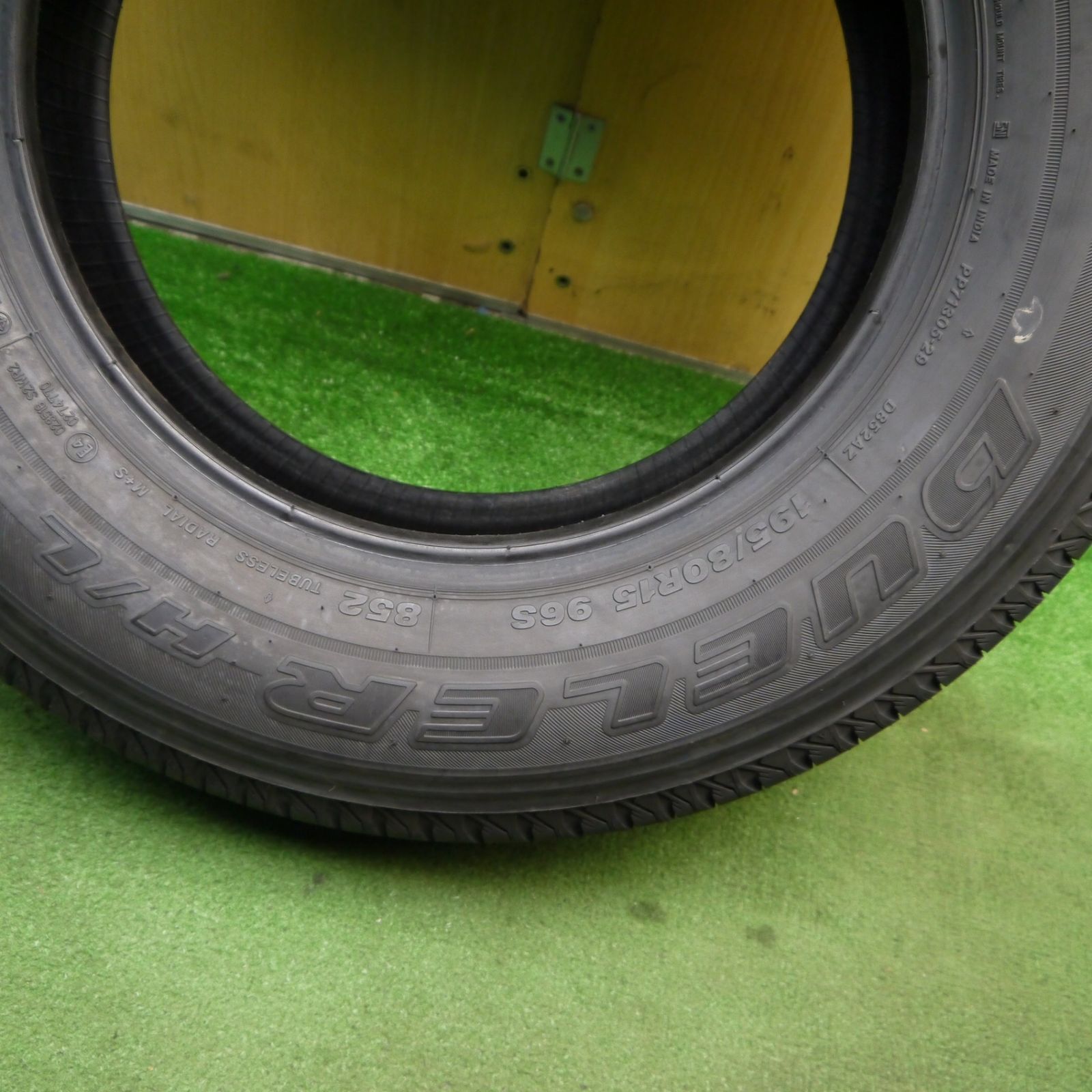 ブリヂストン デューラーH/L 195/80R15 4本セット 新車外し