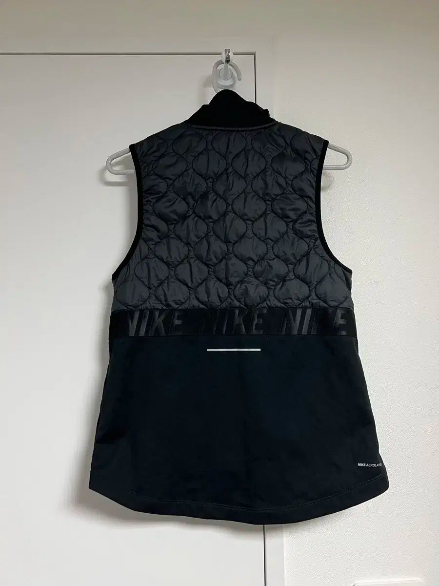 NIKE RUNNING Mサイズ レディース エアロロフト ベスト ランニング NIKE(ナイキ) レディース エアロロフト ゴルフ ランニング