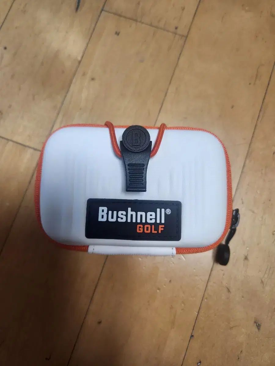 大感謝セール Bushnell ブッシュネル A1 距離測定器 超小型