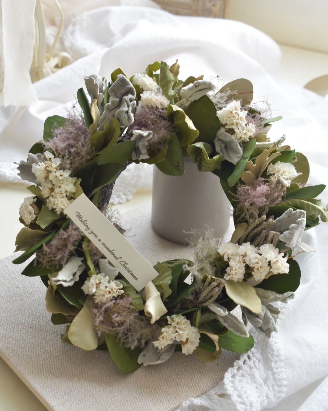 たっぷりリーフのボタニカルリース☆ちょっぴり早めのクリスマスリース  