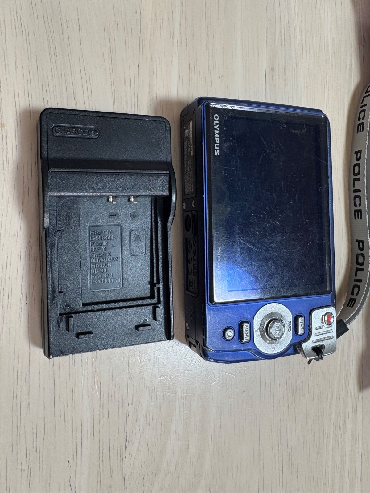 OLYMPUS オリンパス TOUGH TG-820 12 MEGAPIXELS ブルー コンパクト