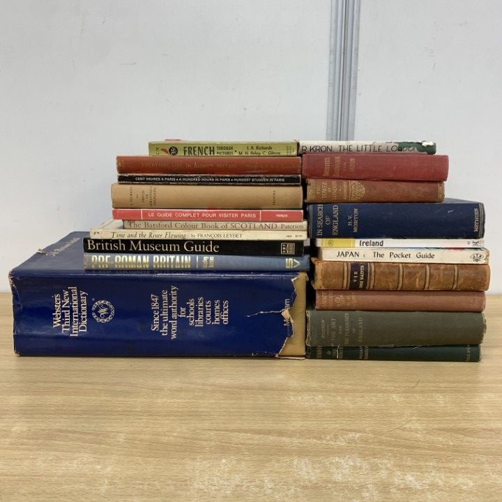 洋書◆イギリスとアイルランドの資料集 本 写真 イラスト 英国 英国歴史絵本「A PICTURE HISTORY OF BRITAIN」 イギリス王室