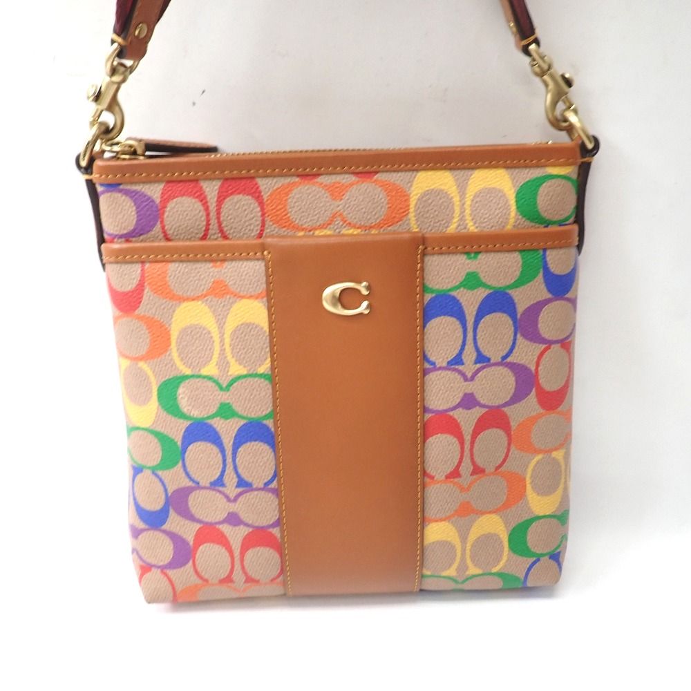 中古美品　COACH　レインボー　シグネチャー　プリント　ショルダーバッグ COACH 並行輸入 コーチ ショルダーバッグ レインボー