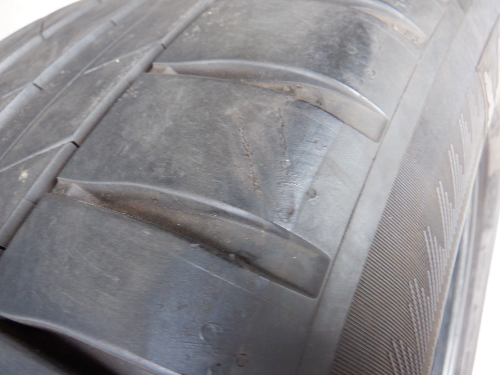 バリ山 275 50ZR19 ２本 ミシュラン ラティチュードスポーツ３ NO カイエンなどに TRITUETUBI_COM