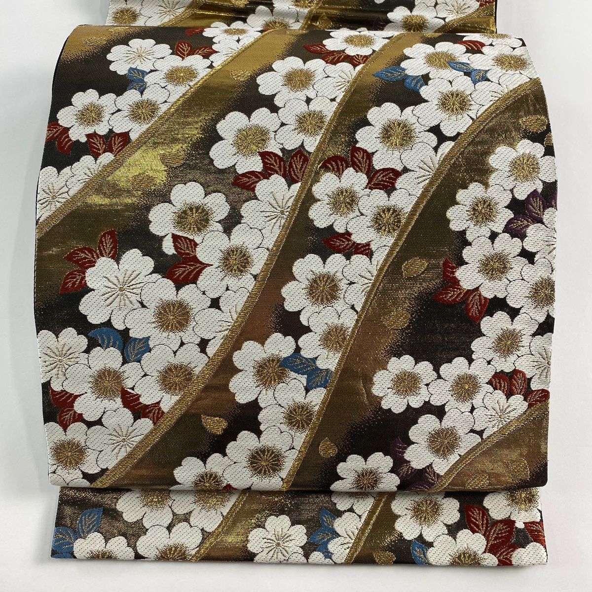 袋帯 秀品 鈴乃屋 桜 流水 刺繍 箔 ベージュ 六通 正絹 【中古】