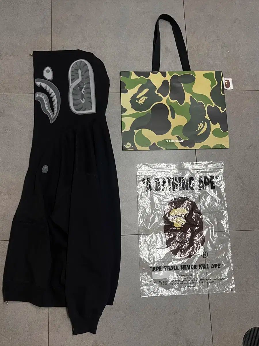 級 A BATHING APE アベイシングエイプ ONE HEAD オールブラック シャーク ジップアップ フーディー