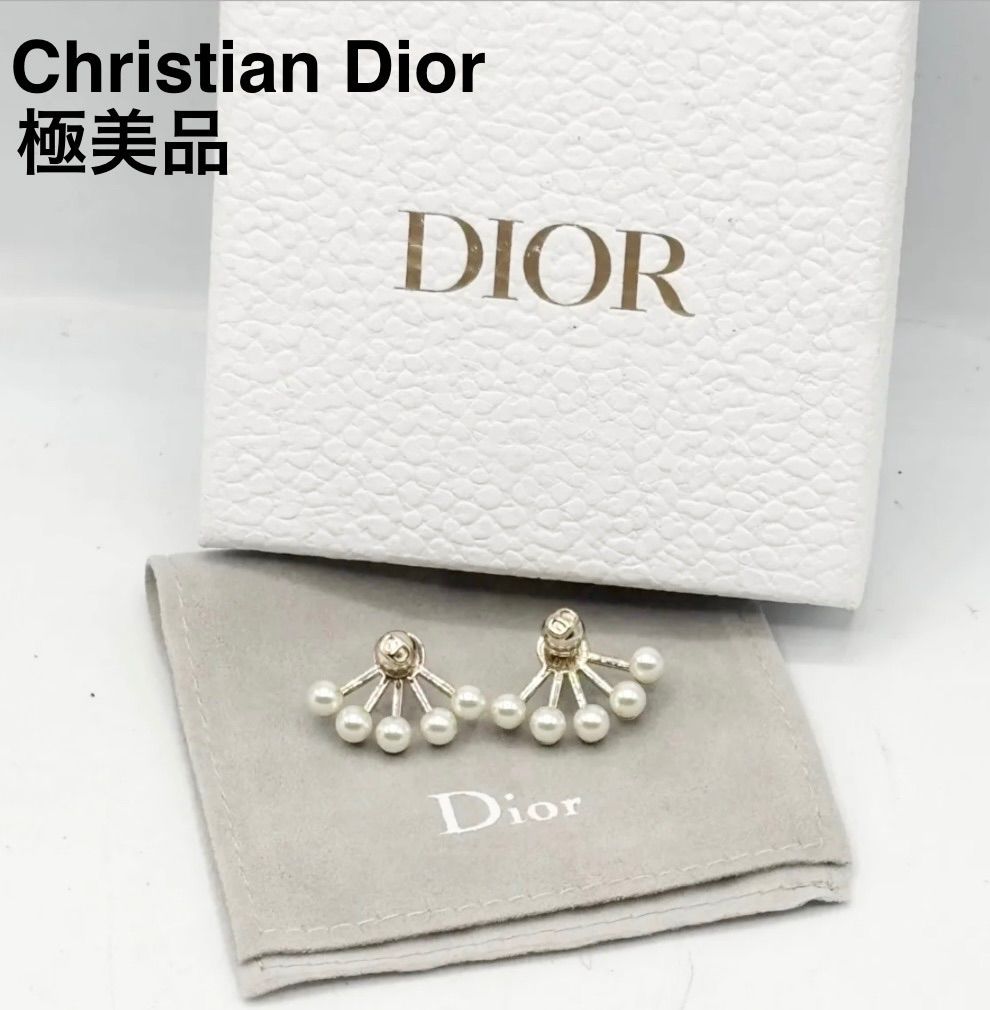 Christian Dior クリスチャン ディオール メタル ピアス フェイクパール ロゴ刻印 保存袋 き
