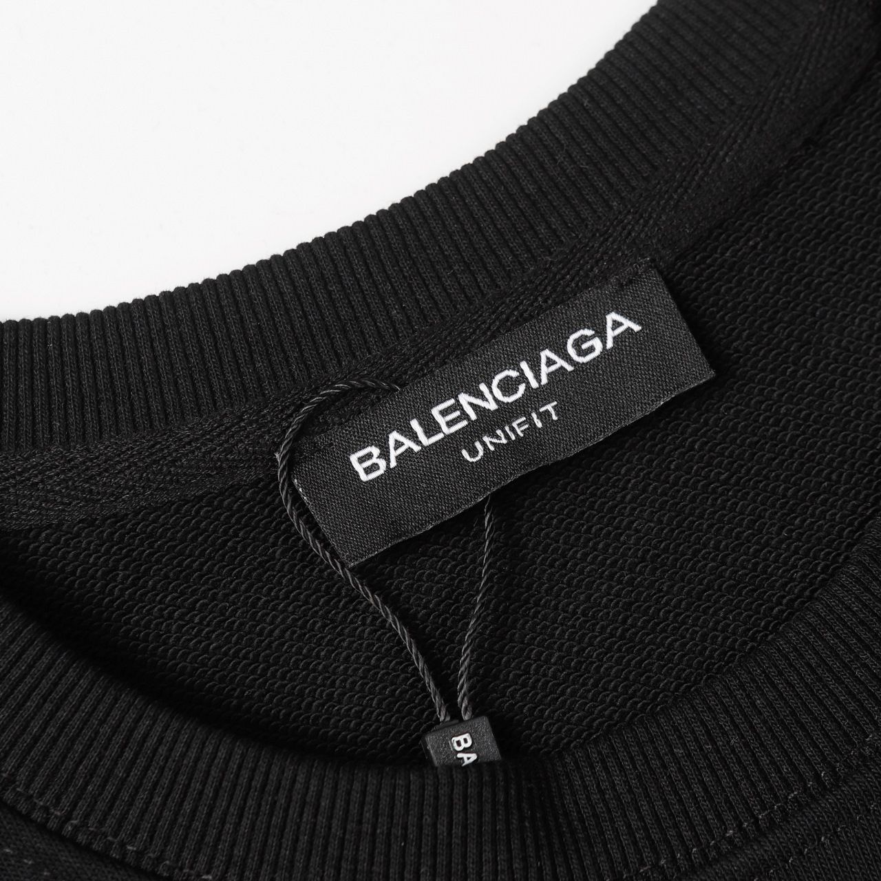 Balenciaga パリセーガ ロゴプリントクルーネックスウェット