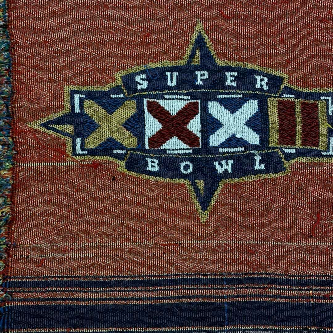 ラグ マット NFL デンバーブロンコス　アメリカンラグ ヴィンテージ  絨毯 vintageラグ カーペット NFL デンバー・ブロンコス 1747 - メルカリ